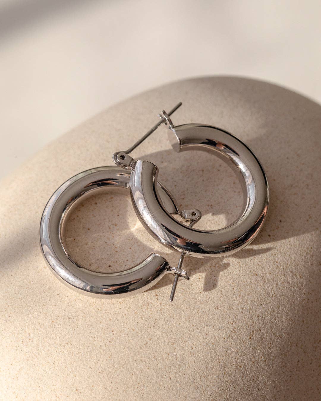 Baby Amalfi Tube Hoops- Silver